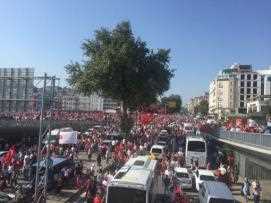 Bayındır Memur-Sen “Demokrasi ve Şehitler Mitingine” Katıldı