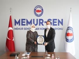 Bakan Selçuk'tan Memur-Sen'e Ziyaret